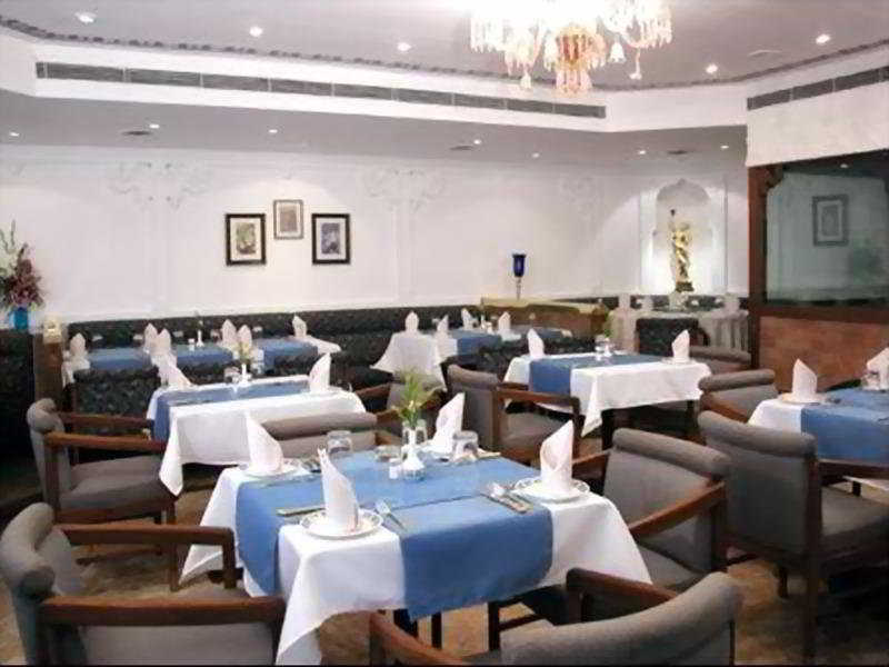 Hotel Heritage Formerly Known As Comfort Inn Heritage Bombay Restaurante foto